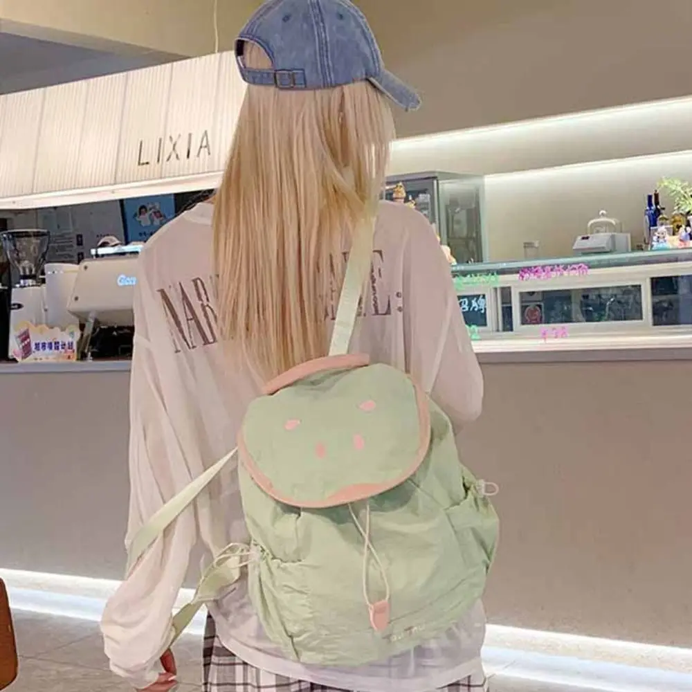 도파민 컬러 딸기 드로스트링 백팩 여행용 한국 스타일 과일 나일론 백팩 방수 통근 하이킹 숄더백