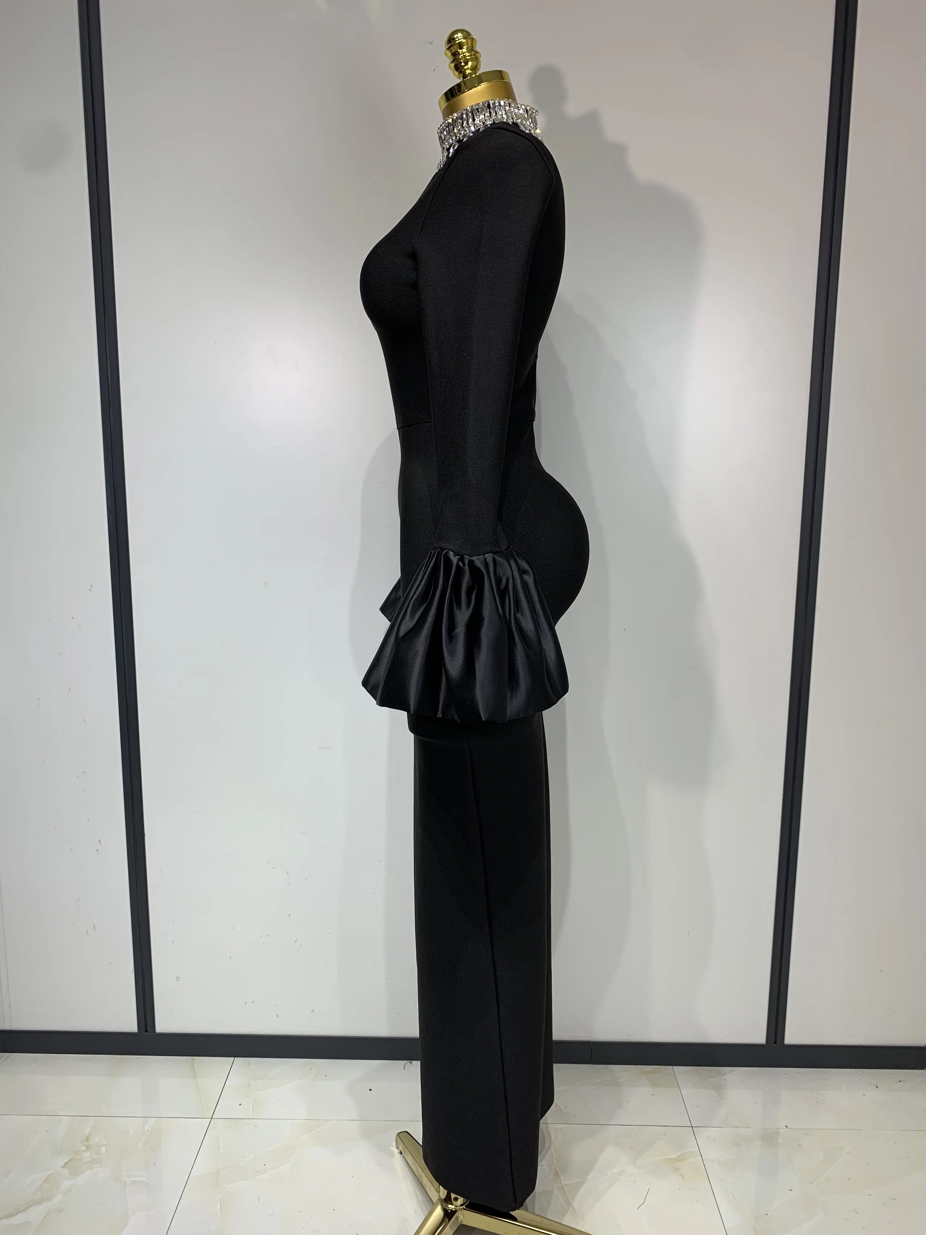 Abito da sera da donna con fasciatura che borda maniche svasate nere Celebrity Abiti da festa di compleanno sexy Shoot Nightclub Outfit тистюм