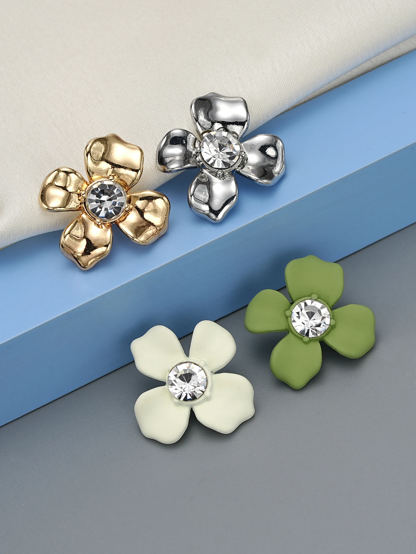 10 pcs/sparkling flowers inlaid with rhinestones, metal, high-end buttons, clothing, scarves, accessories, DIY accessories