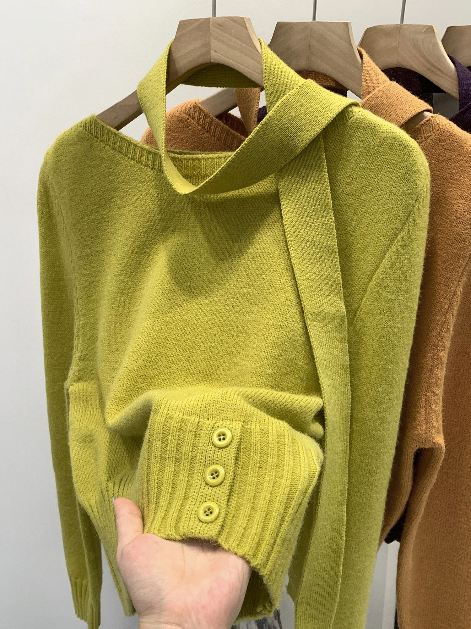 

Green Knitted Sweater Women's Autumn Fashion Long Sleeve Neck Hanging Sash Unique Small Top Comfortable Breathable Korean Style