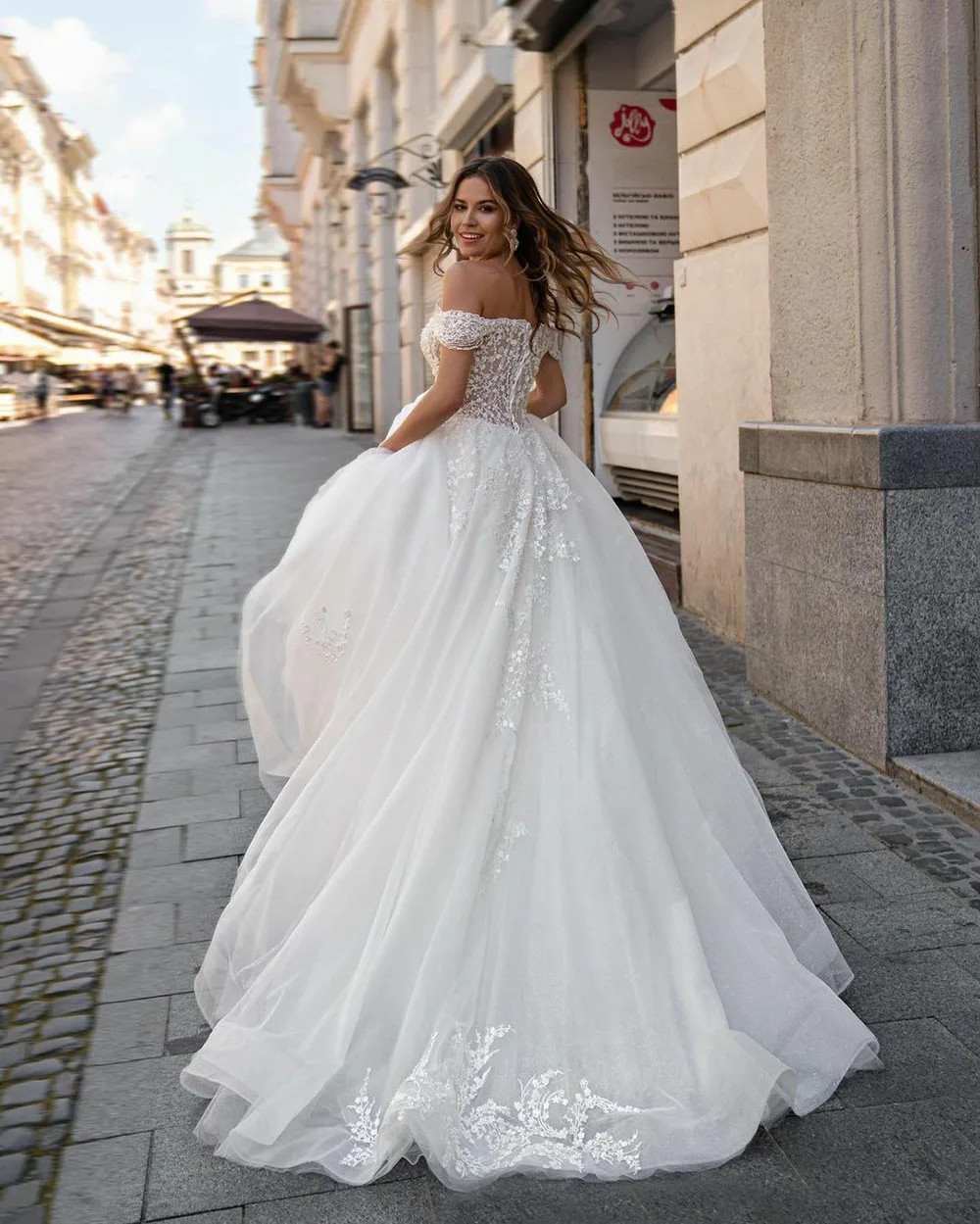 Gorgeous Women's Wedding Dresses Lace Applique A-Line Elegant Off-Shoulder Tulle Sweetcheart Princess Bride Gowns Formal Party