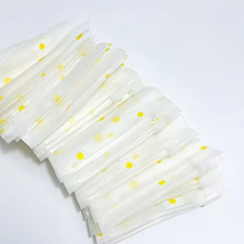 20 Pieces Daisy Pattern Frosted Plastic Zipper Bags Reusable Transparent Storage for Cosmetics Jewelry Organizing