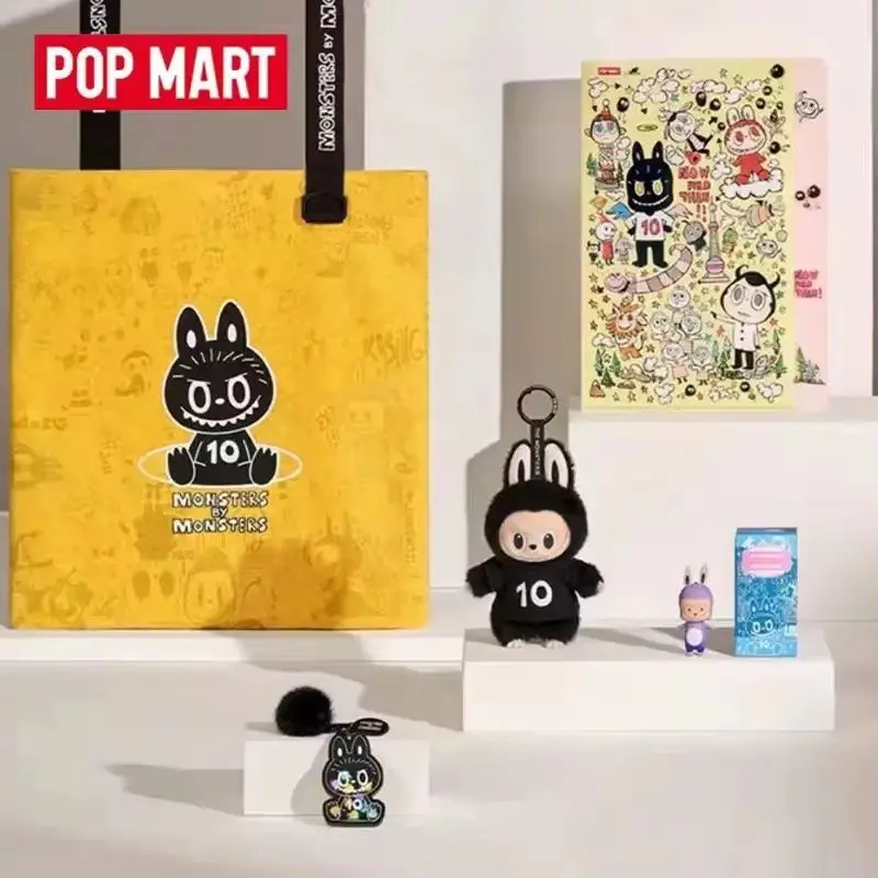 

Выставка по 10-летию POPMART THEMONSTERS: подвесная карта LABUBU из ограниченной серии и набор фигурок ограниченной серии — художественные игрушки