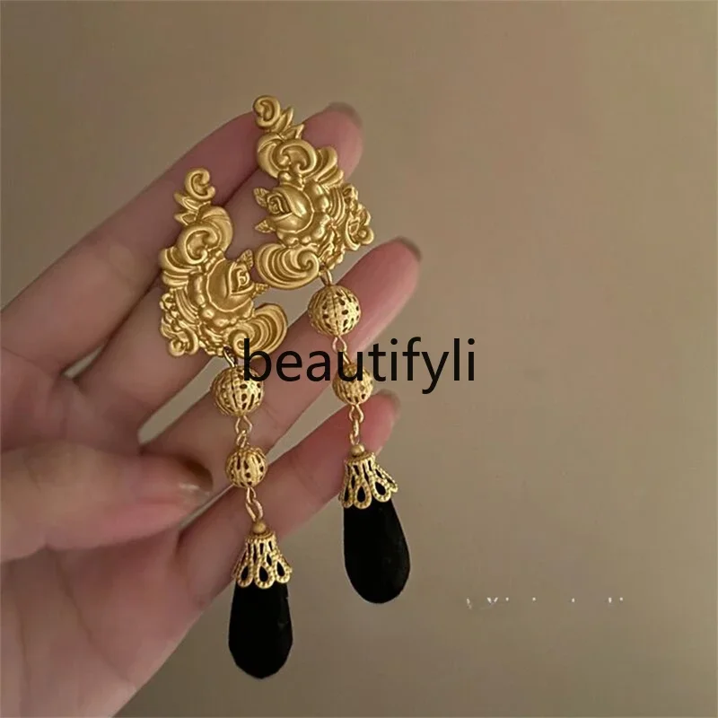 Guofeng Xiangyun hollow earrings! New Chinese cheongsam earrings metal fringed earrings