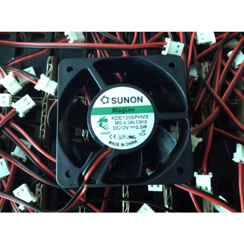 SUNON KDE1205PHV3 MS.A.GN.C912 Server Cooling Fan DC 12V 0.5W 50x50x15mm 2-wire