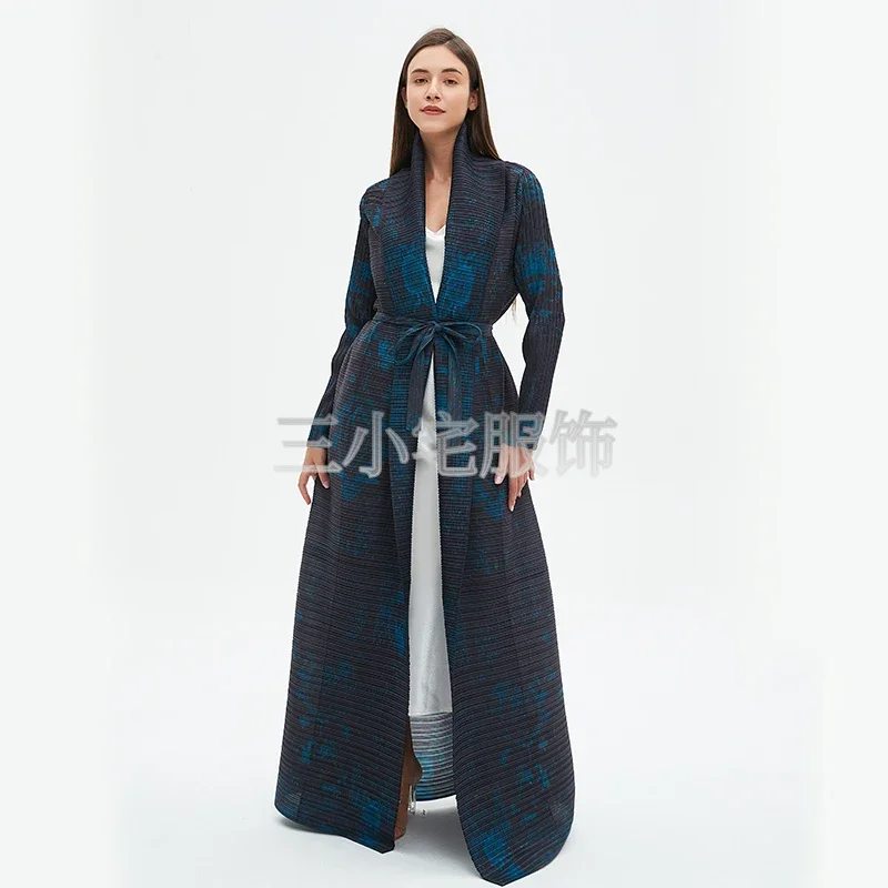 Miyake Plisowany płaszcz damski z długim rękawem z nadrukiem retro 2024 Winter New Dubai Style Plus Size Abaya