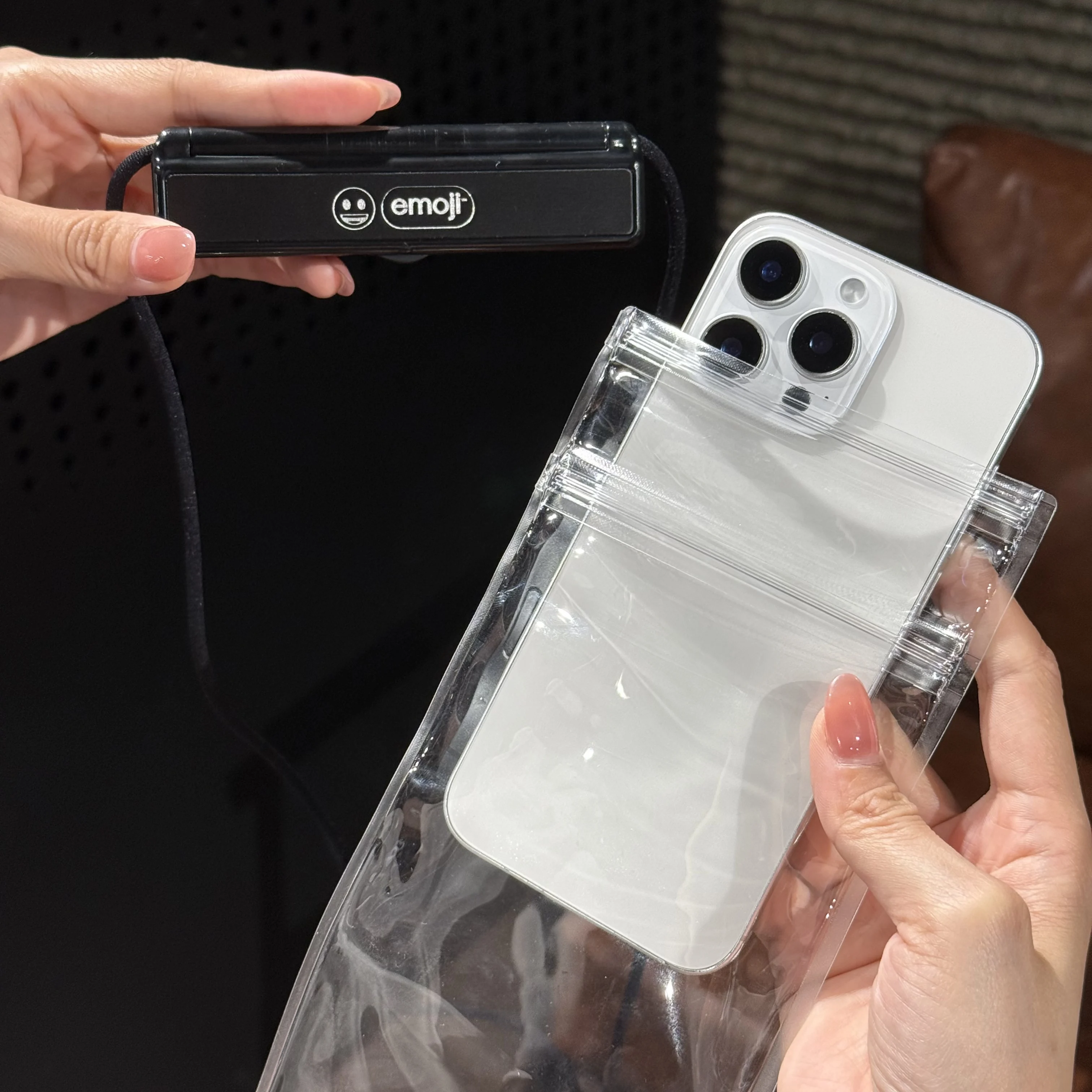 EMOJI Summer Swimming & Diving Touchscreen Photo Transparent Case Universal for All Phone Models