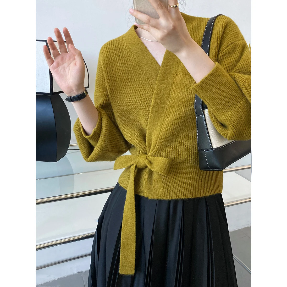 

Women's V-neck Tie Waisted Loose Knitted Sweater Long Sleeve Sweater Coat