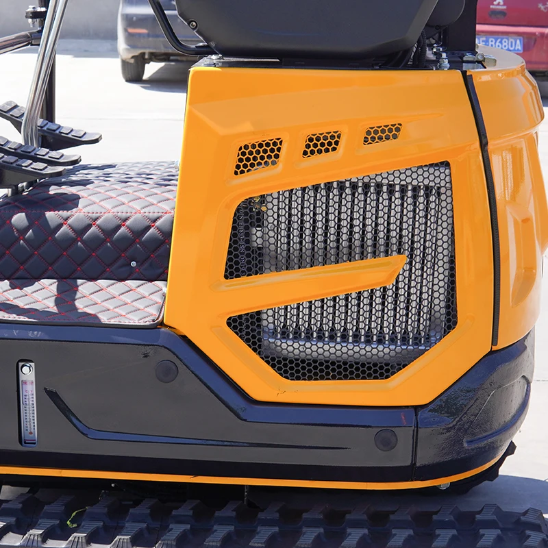 حفار صغير 1.8T حفار صغير 39Hp Kubota حفارات زاحفة هيدروليكية صغيرة 2 طن 1.5 طن للاستخدام المزدوج للمزرعة والهندسة