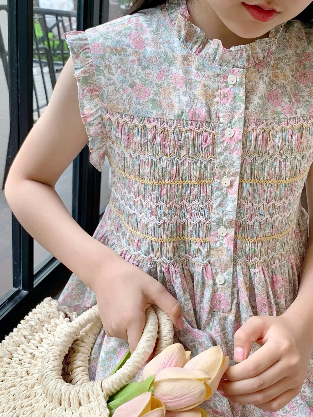 

kids girls dress girls dresses French style girls' floral pattern sleeveless dress Handmade embroidered exquisite dress