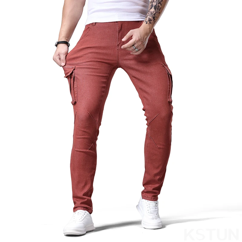KSTUN Street Jeans elastici da uomo Pantaloni cargo in denim rosso Lavaggio tinta unita Multi tasche Pantaloni casual Slim Fit Abbigliamento quotidiano Jogging