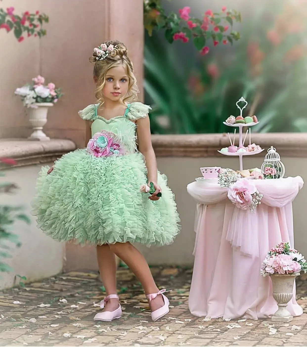 

Mint Green Flower Girl Dresses for Wedding Tulle Feather Floor Length Girl Kids Birthday Ball Gown First Holy Communion Gowns