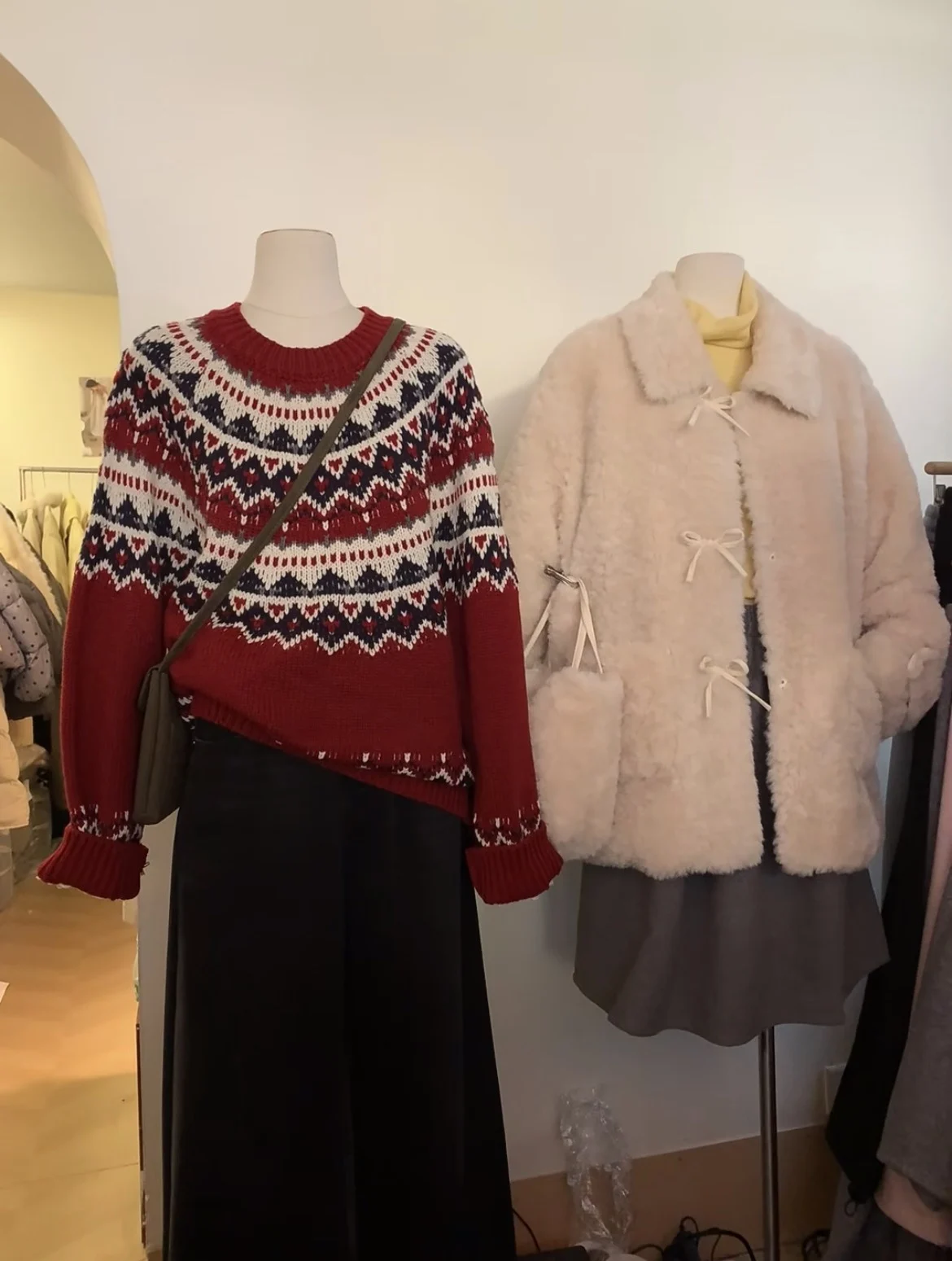 เสื้อสเวตเตอร์ถักลาย Fair Isle สไตล์เรโทร ทรงกลม สำหรับผู้หญิง ฤดูใบไม้ร่วง ฤดูหนาว เสื้อคลุมกันหนาว ซีรีส์ Cisas ทรงโอเวอร์ไซส์ แขนยาว