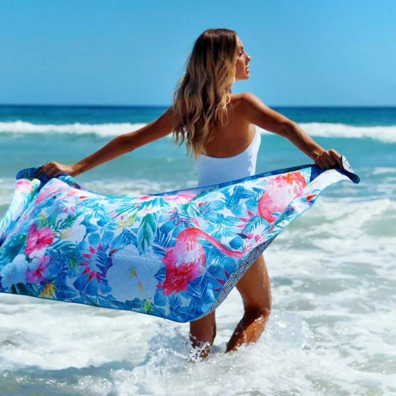 

Beach Towel Quick Dry Sand Free Swimming Towel Absorbent Flamingo Compact Beach Blanket Lightweight Towel For Swimming Beach