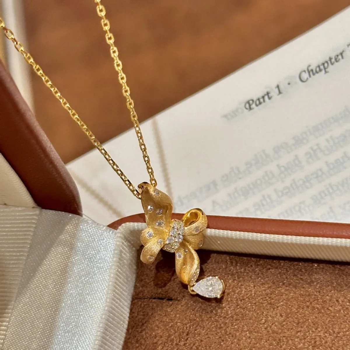 عالية الجودة متجمد تألق نحى Bowknot قلادة خمر البطانة الماس قطرة الماء طوق سلسلة مجوهرات الزفاف