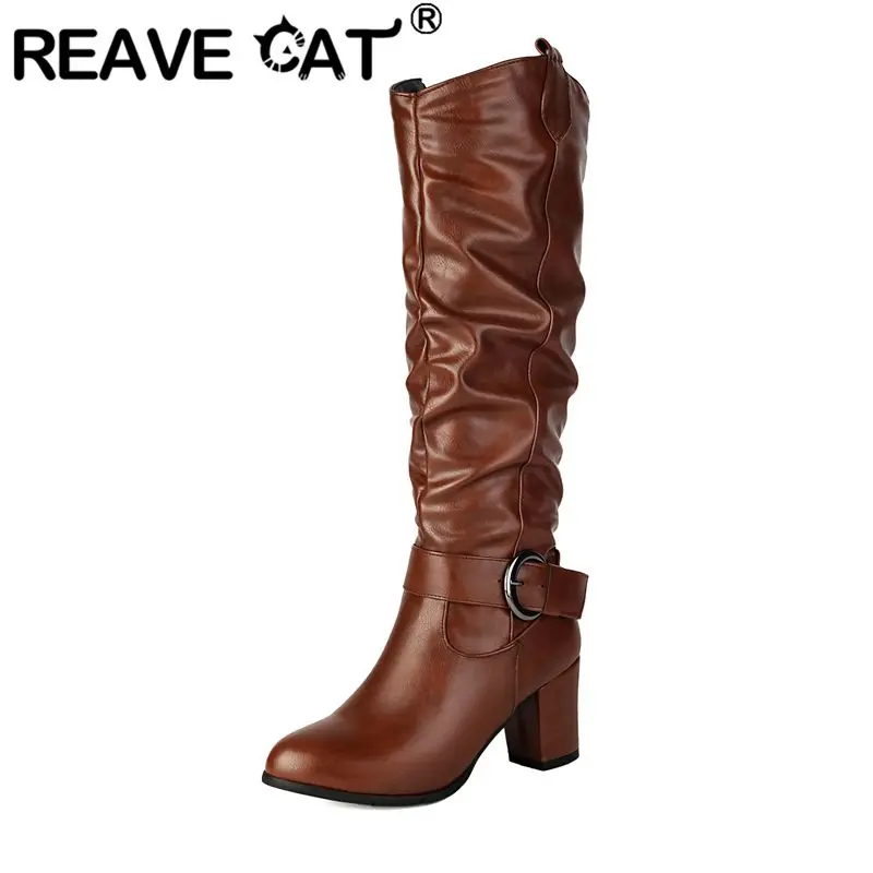 

REAVE CAT Роскошные женские сапоги до колена в классическом стиле с круглым носком и блочным каблуком 6,5 см, застежка-молния, пряжка ремня, большие размеры 40, 42 43
