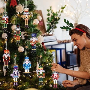 Mặt dây chuyền về sự cố Giáng sinh, đồ trang trí nhà, quà tặng năm mới, 2025, 2024 10 Người lính Giáng sinh bán hàng chính - №4