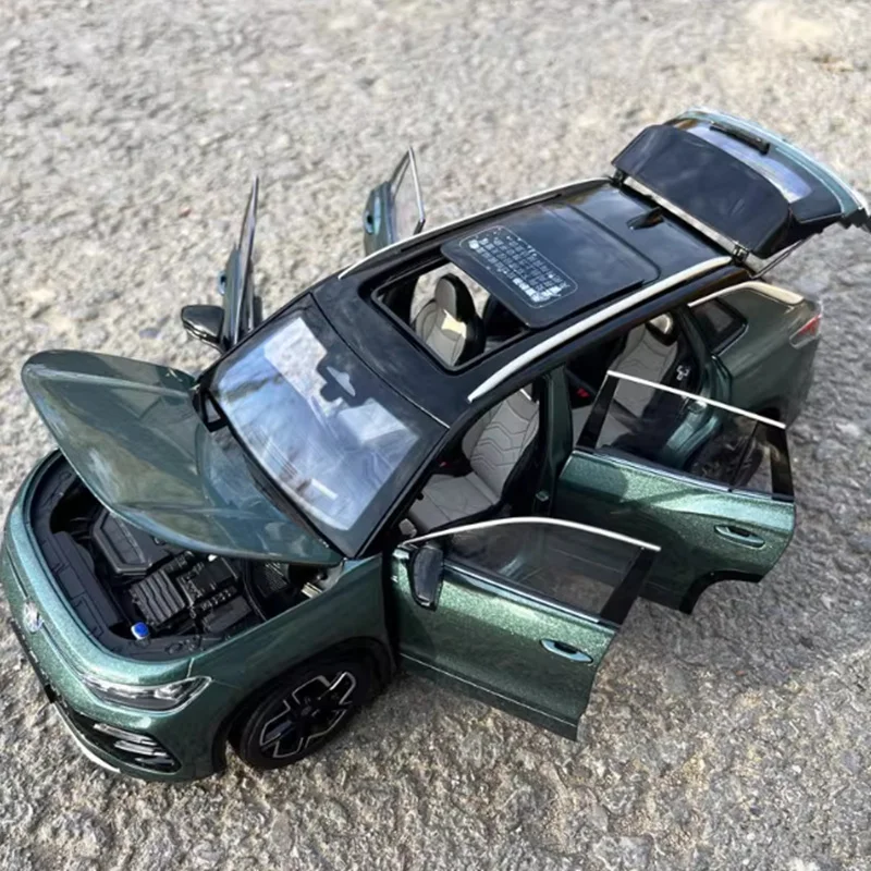 1/18 Całkowicie Nowy Tayron L 2025 SUV Model Samochodu Ze Stopu Metalu Odlewany Pod Ciśnieniem Kolekcja Modeli Samochodów Symulacja Zabawki Dla Dzieci Prezent Dekoracja