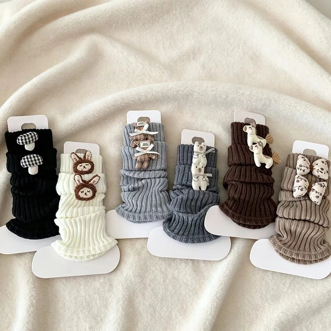 Pile of Socks Autumn and Winter Warm Knitted Calf Socks Girls Retro Floral Bow Decorative Socks