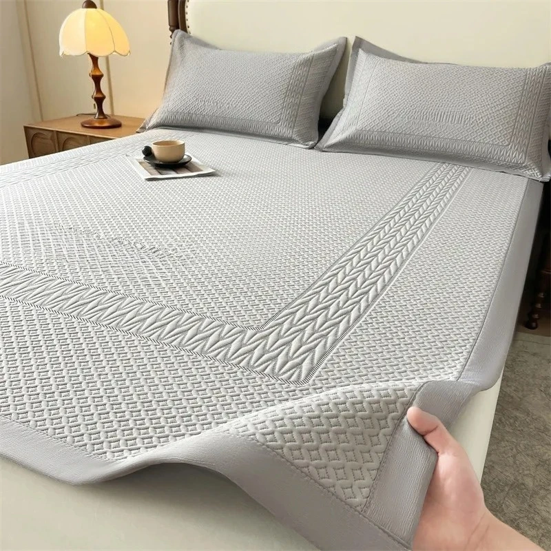 

2025 spring and summer new large version cardamom ice bean mat three-piece set ice silk mat machine washable folding soft mat