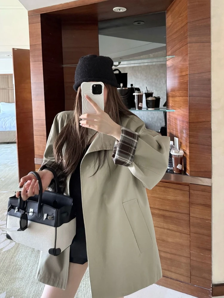 

Premium Classic Contrast Color Trench Coat Loose Fit Slimming Outerwear with British Style