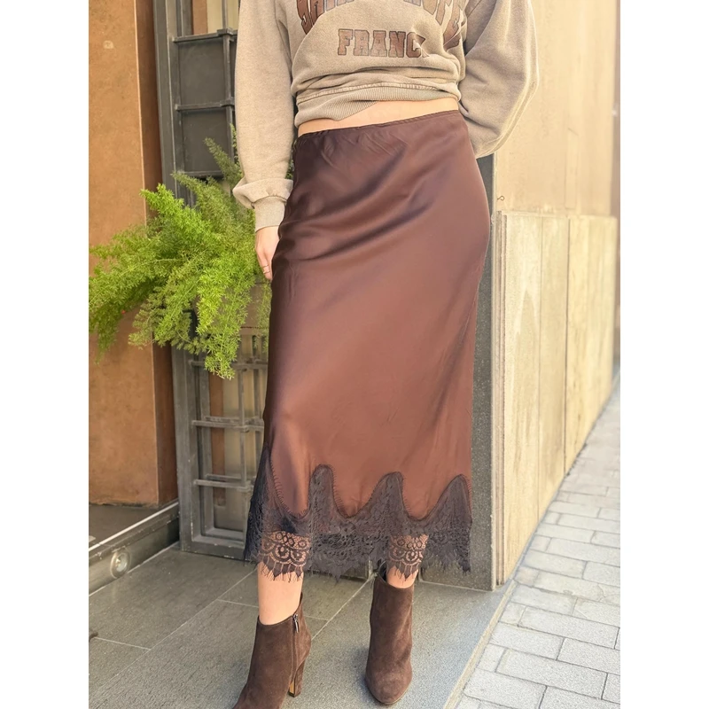 Combhasaki 女性夏エレガントなシルキー Y2k ヴィンテージドットプリントシアーフローラルレーストリム裾パッチワークサテンシルク A ラインロングスカート