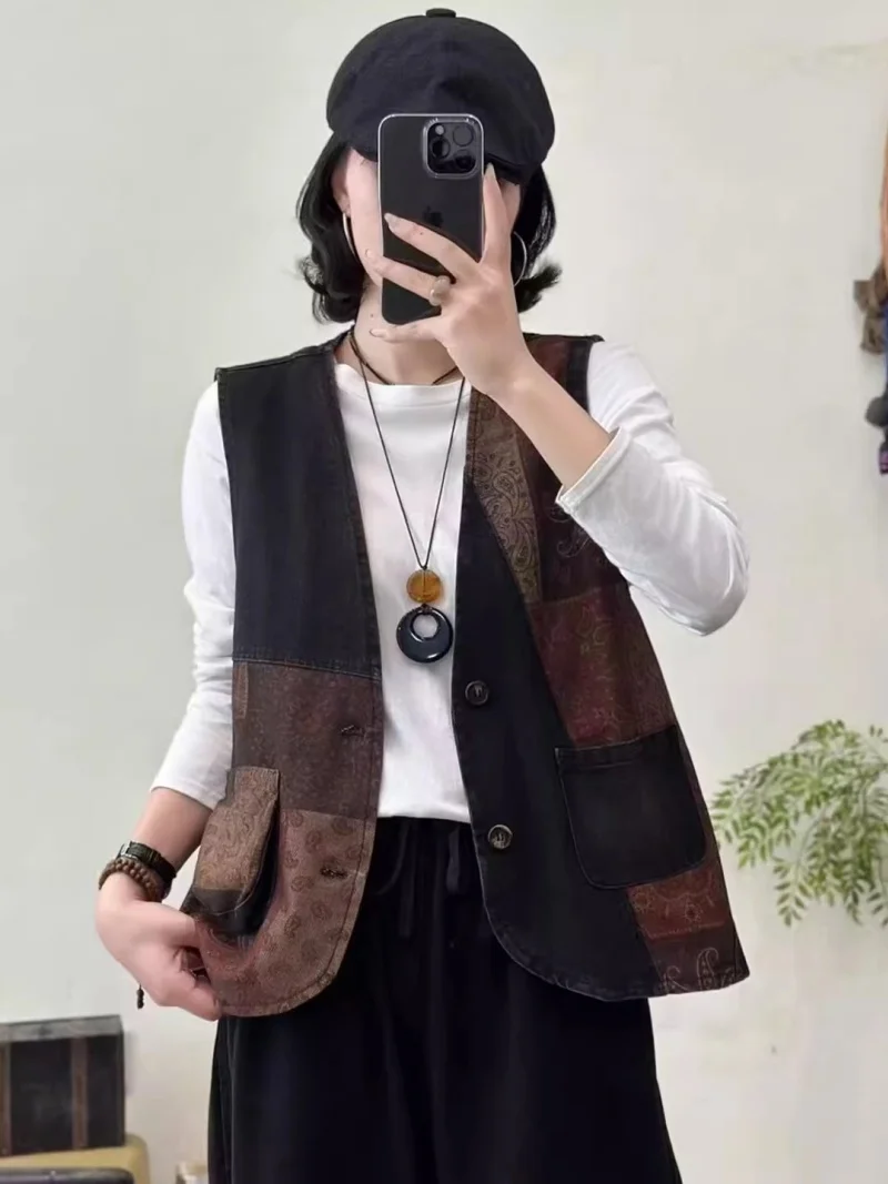 

Retro Printed Patchwork Denim Vest For Women Autumn 2025 New Style Stylish Loose Slim Fit Jeans Jacket w555