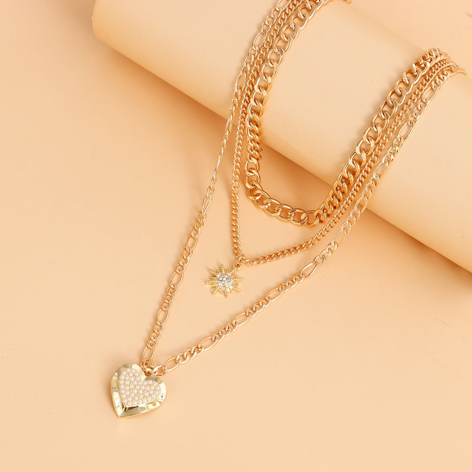 Collar de gargantilla de corazones para mujer, cadena de suéter multicapa de Metal, colgante de cristal dulce, joyería linda, regalo para niña, nueva moda