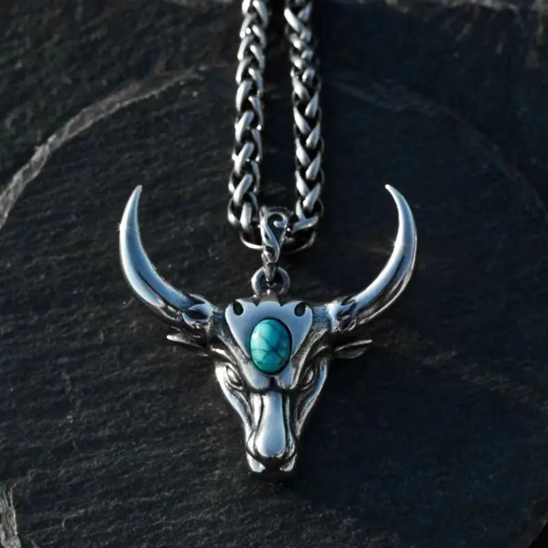 Gothic Green Stone Bull Skull Necklace Pendant Punk Animal Necklace Mens Taurus Zodiac Amulet Jewelry Anniversary Gift