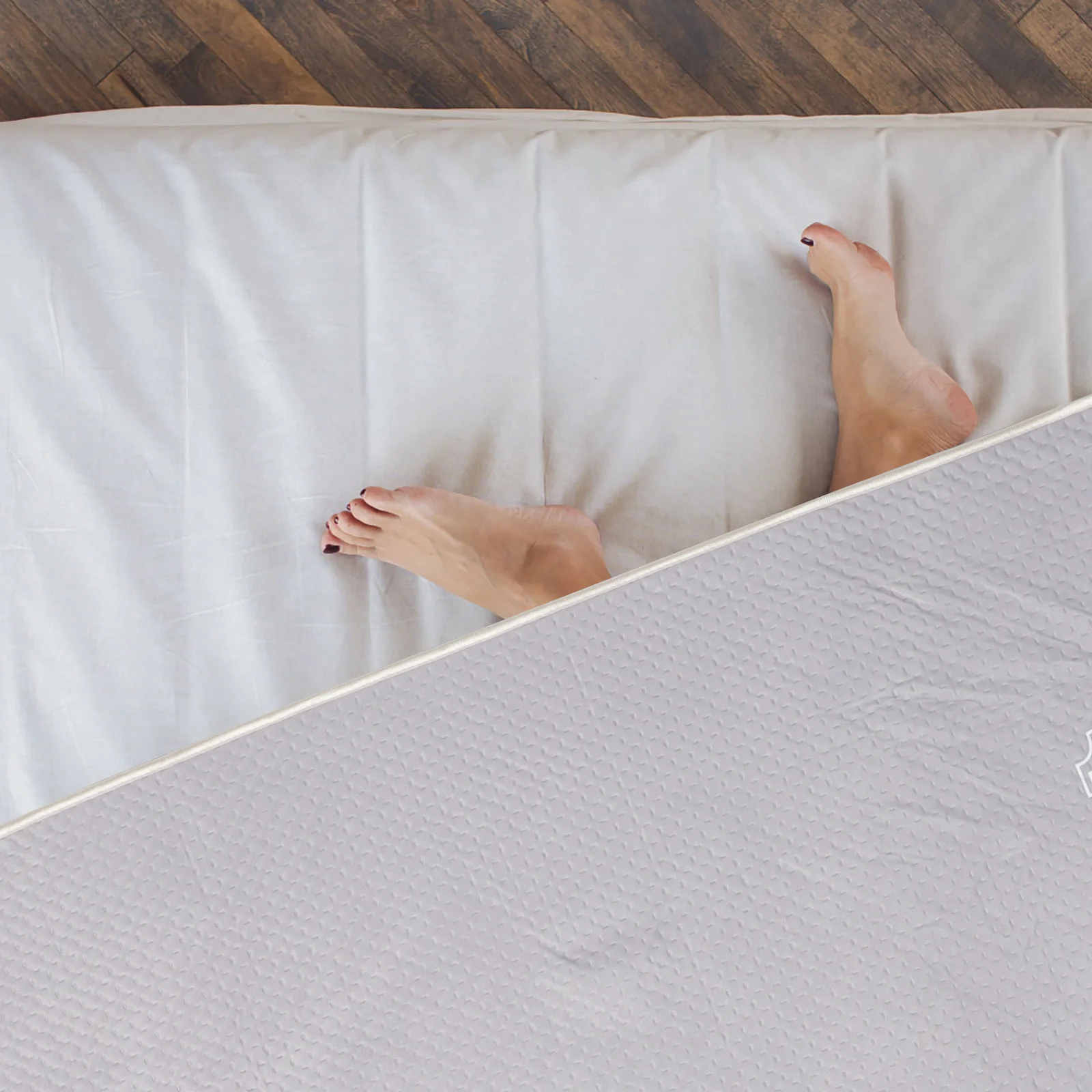 

Охлаждающее одеяло Дышащее летнее охлаждающее одеяло Удобные материалы для кожи Впитывает тепло тела Быстросохнущее