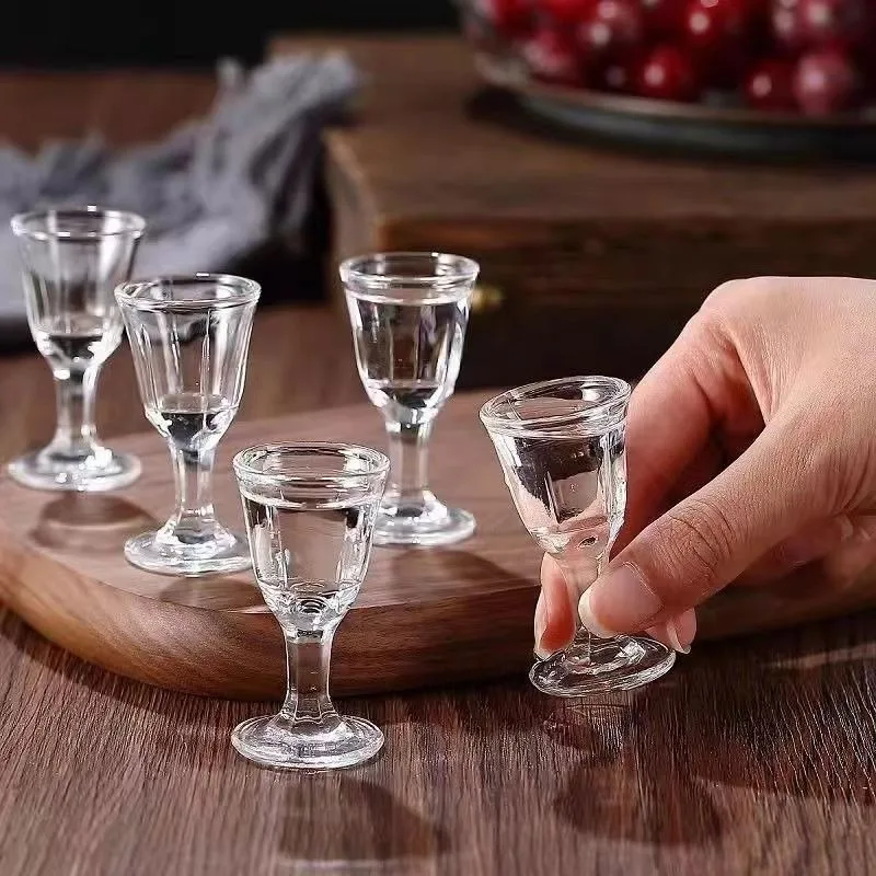 6pcs Exquisite Elegant Shot Glass Vodka Small Wine Glass Transparent Spirits Cup Baijiu Goblet Party Wine Utensils Holiday Gifts