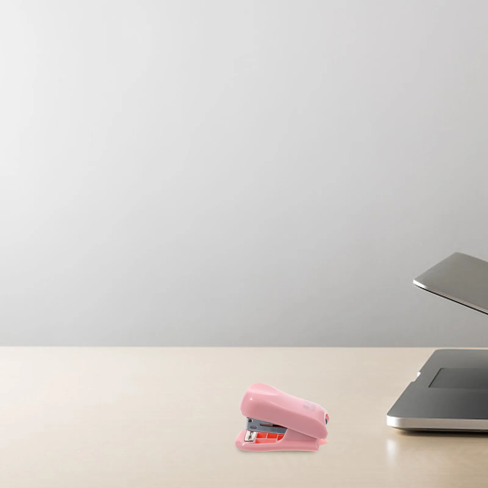 

1 set Mini Stapler Metal Hand Held Compact Small Office Desktop Stapler For School Home Classroom Supplies Heavy Duty Fastening