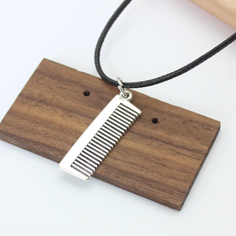 New Vintage Hairdresser Tools Comb Pendant Necklace for Women Simple Silver Color Clavicle Black PU Leather Jewelry Gift