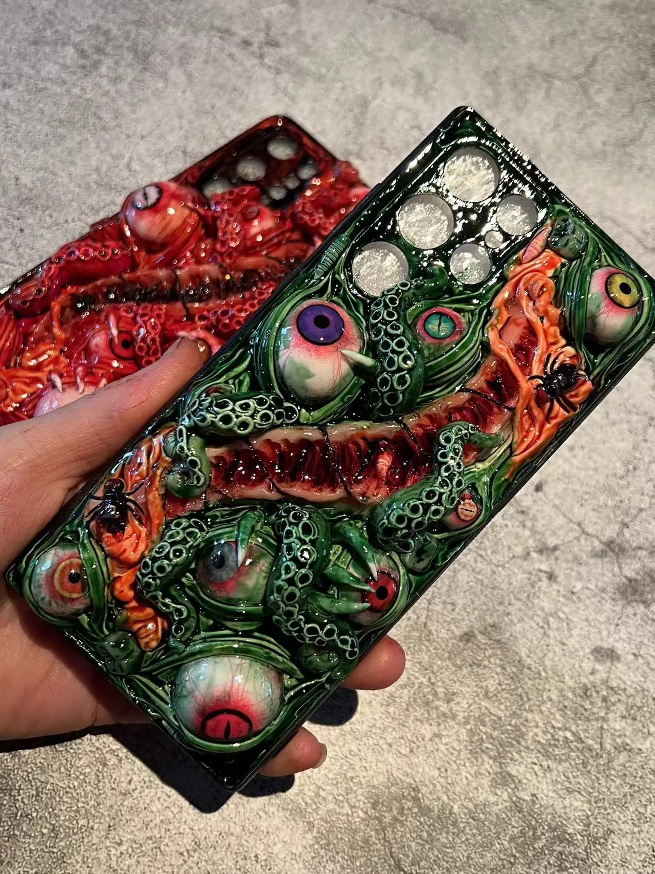 Casing Ponsel Bloody Cthulhu Tentacles Eyes, 16 Pro Max 15 14 12 Mini 11 SE 8 Plus X XR Casing iPhone, Samsung Galaxy Z Flip 6.