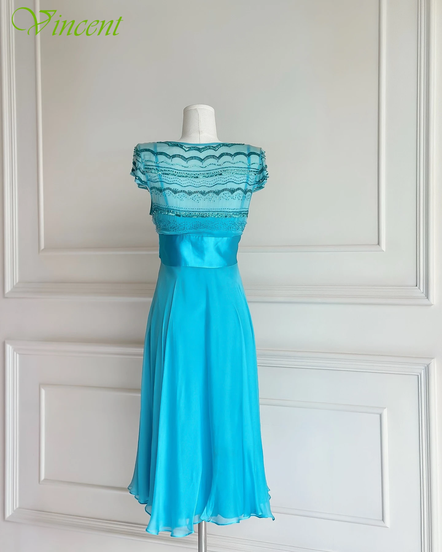 

Customized A-Line V-Neck Elegant Formal Evening Dress Modern Fashion Celebrity Gowns High Quality Bespoke Occasion Gowns