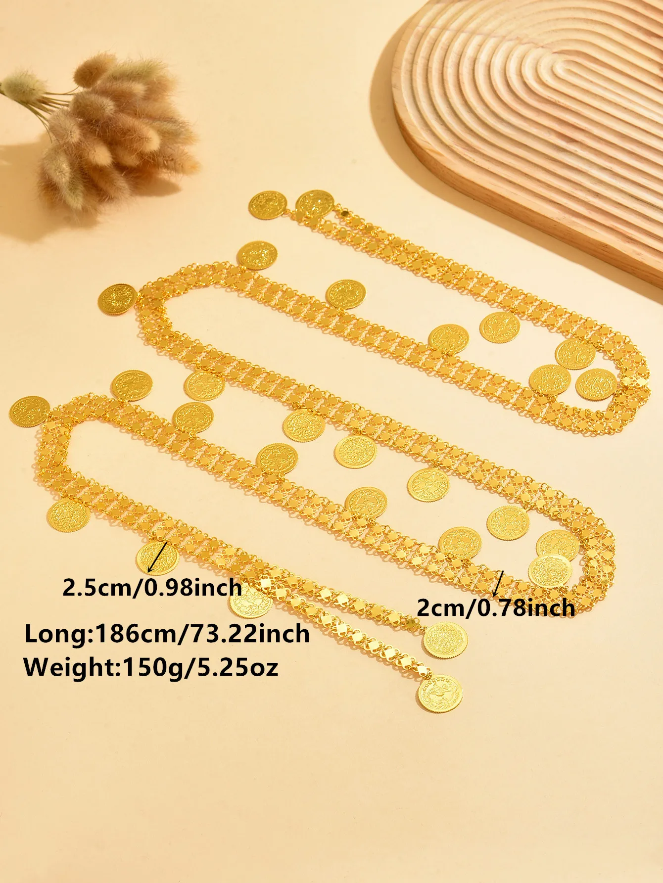 Flowing tassel necklace with simple golden texture, shining and elegant, suitable for Middle Eastern brides for weddings