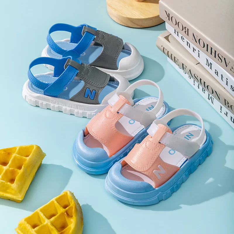 Chaussures de plage imperméables en PVC pour enfants, sandales souples pour tout-petits, chaussures astronomiques pour bébés garçons et filles, patchwork de documents, pieds nus, 2023