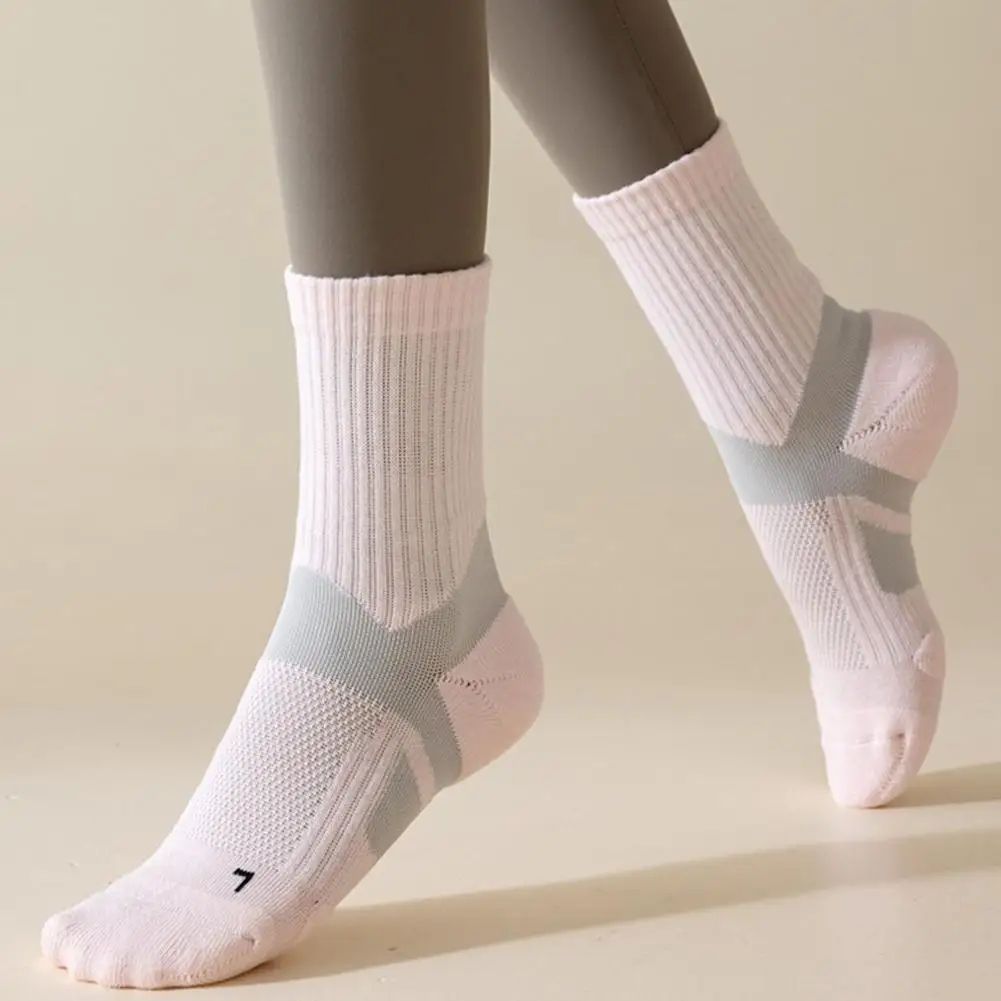 

Sweat-Absorbent Sports Socks Women, Anti-Slip Yoga Running Socks, Breathable Elastic Athletic Socks For Fitness Gym Workout