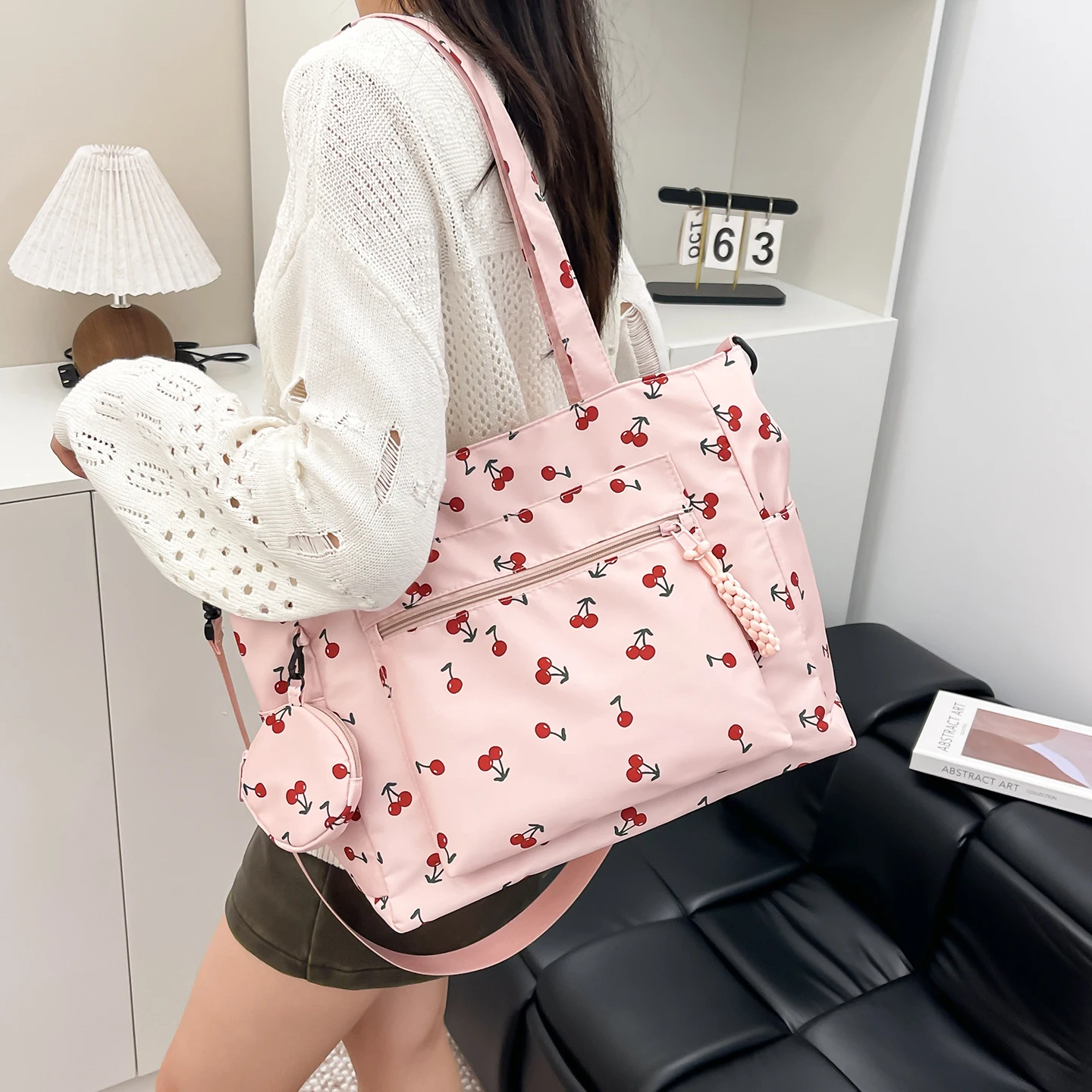

Women Leather Luxury Fashion Designer Shoulder Crossbody Tote Bag Elegant Handbag For Trendy Everyday Dressing