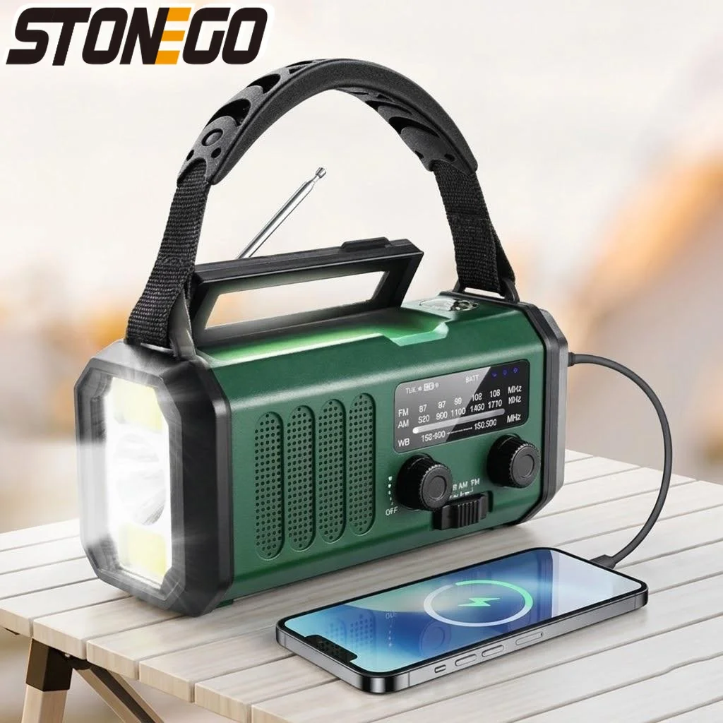 

Портативное солнечное радио 10000 мАч с ручным динамо-генератором, AM/FM, USB-C зарядкой, фонариком, SOS и компасом для экстренных ситуаций и активного отдыха