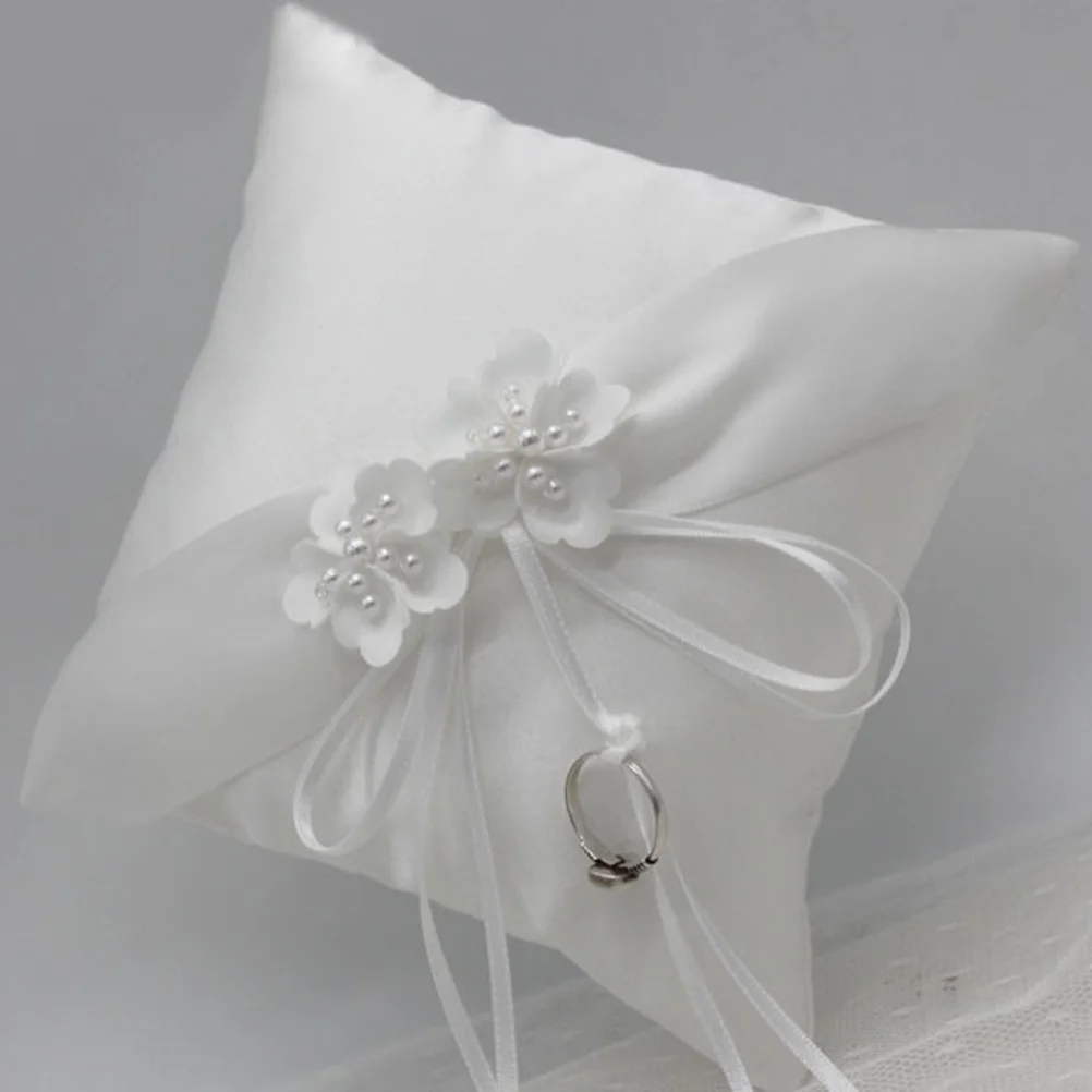 

Pearls Wedding Ring Pillow Cushion Elegant Ring Bearer Pillow for Wedding Party Engagement Proposal Romantic Ornament