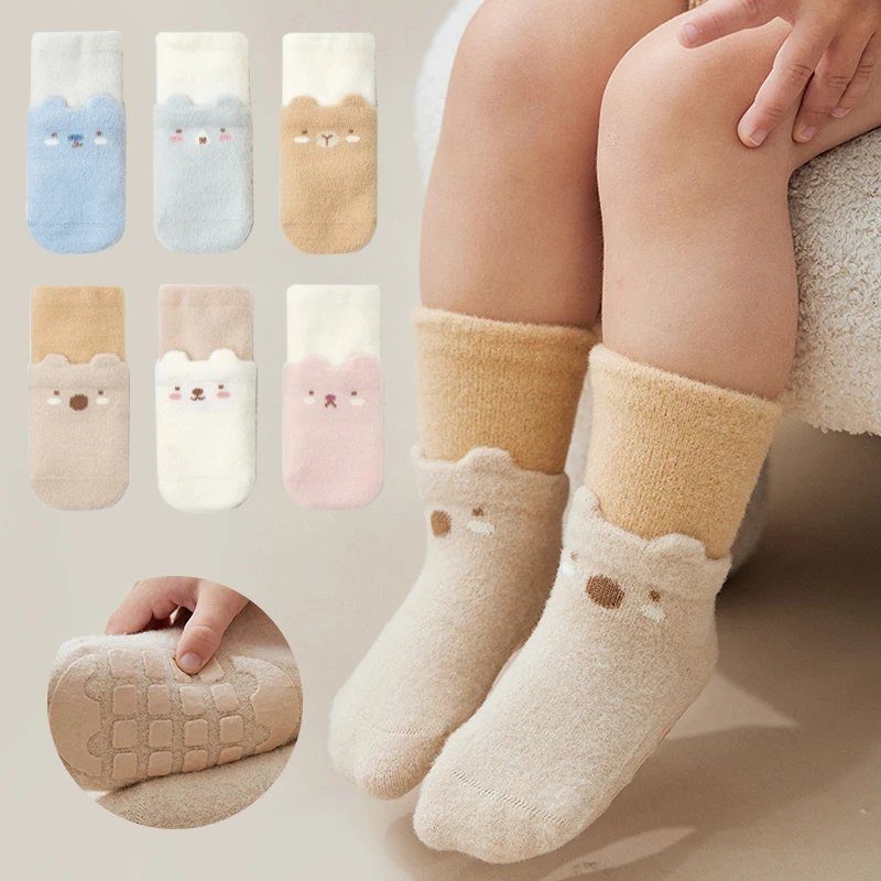 3 Paar Baby-Bodensocken, volle Sohle, Gummi, rutschfest, für den Winter, warme Kindersocken, niedliche Cartoon-Innen-Kleinkind-Socken für Jungen und Mädchen