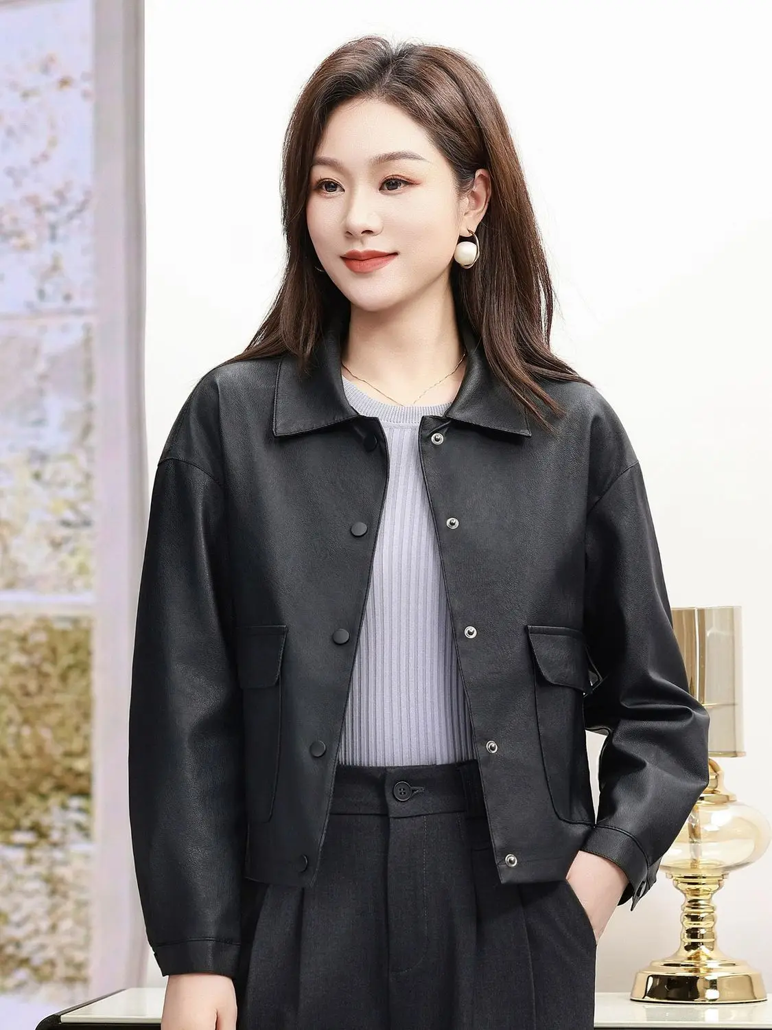 

Spring and Autumn Women's Lapel Pu Leather Jacket