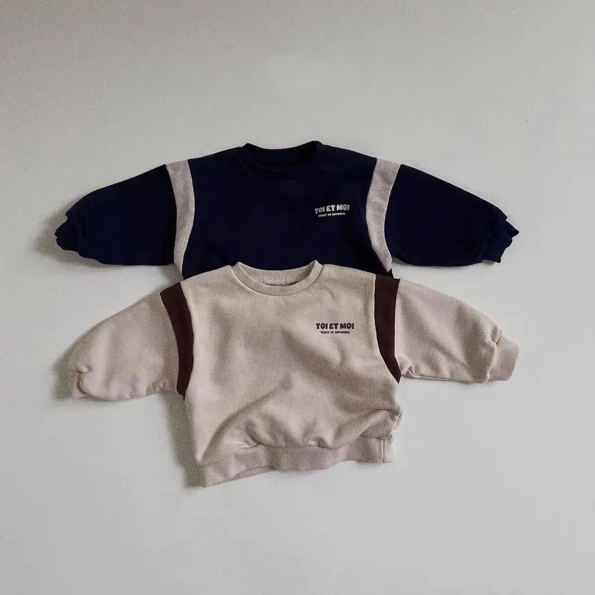 秋の新作ベビー長袖スウェットシャツ-男の子-女の子-コットン-ルーズtシャツ-乳幼児-レタープリント-カジュアルプルオーバートップス