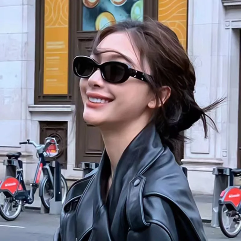 

New cat-eye sunglasses high fashion girly Spice glasses outdoor sports retro UV protection sunglasses