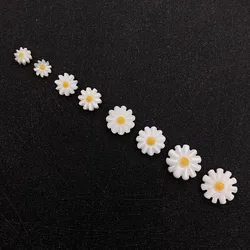 10Pcs Natural Pearl Shell Beads Cute Small Daisy Shaped Creative Loose Bead Jewelry Women Make DIY Charm Bracelet Gifts 6-12mm