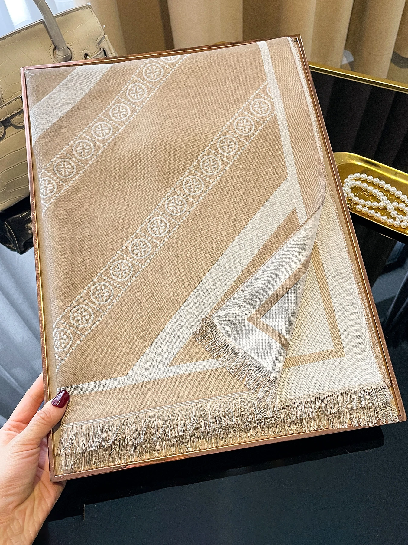 Women Faux Cashmere Shawl, Geometric Circle Print Tassel Scarf, Soft Warm Large Wrap for Autumn Winter Daily Wear