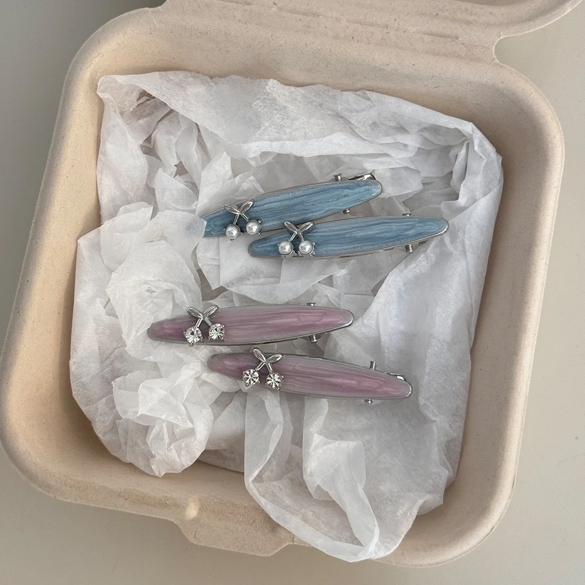 

Боковая заколка для волос со стразами и вишней, милая металлическая заколка в виде утконоса для девочек, заколка для лба, челка, зажим для края, женская заколка для укладки сломанных волос