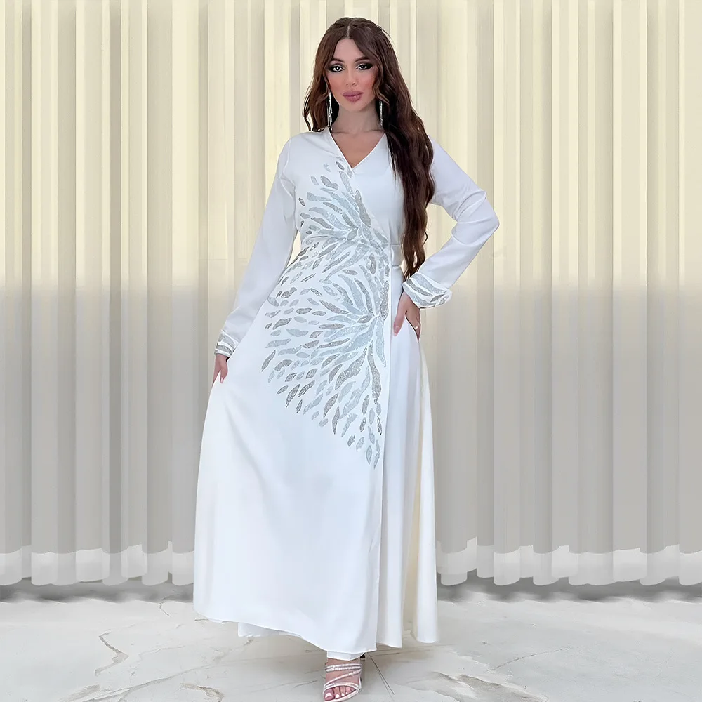 Fashionable Diamond-embellished Satin Evening Dress From The Middle East and Turkey. Arabian Casual Printed Open-front Robe.