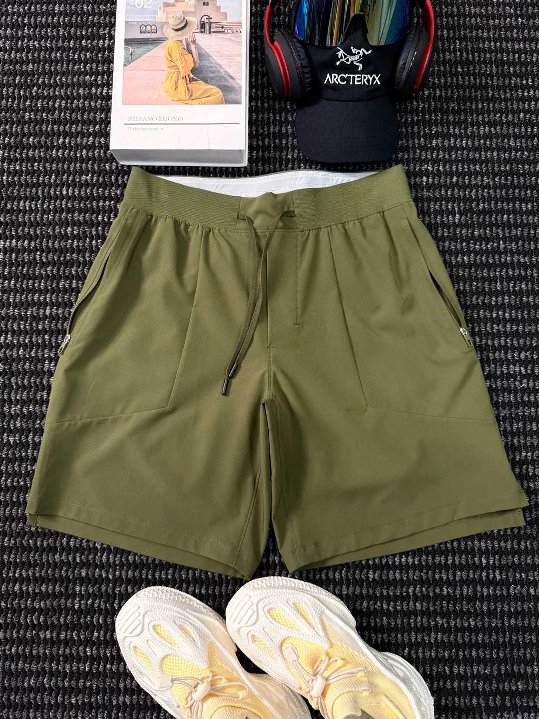 

Мужские летние легкие спортивные шорты Military Green: дышащие, быстросохнущие, для американского бега и езды, длиной до колена.